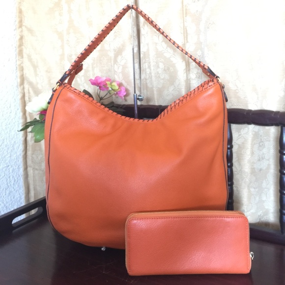 MICHEAL KORS leather shoulder bag & wallet GUC - Picture 2 of 8